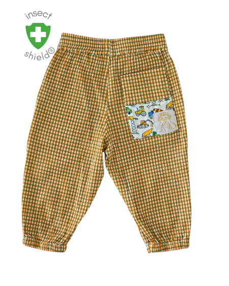 Dig Dig insect shield kids explorer pants – lifestyle shot 2