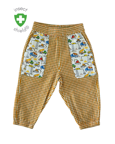 Dig Dig insect shield kids explorer pants – lifestyle shot 1
